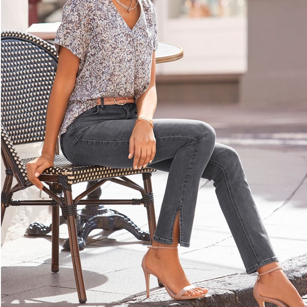 Split leg jean